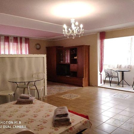 Apartments Domovik Latorichnaya,3 Mukačevo Esterno foto