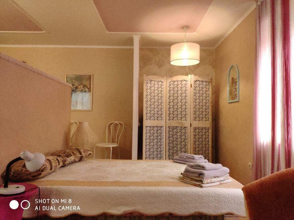 Apartments Domovik Latorichnaya,3 Mukačevo Esterno foto